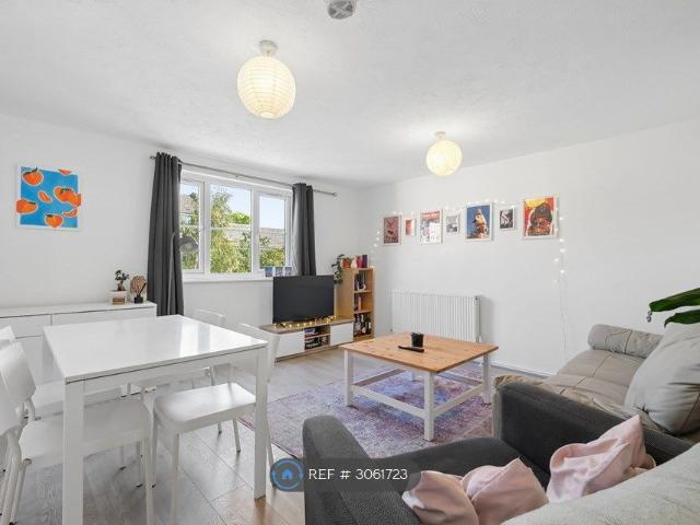 Alpine Grove, Hackney E9, 2 bed flat to rent, £2,500 pcm | PrimeLocation