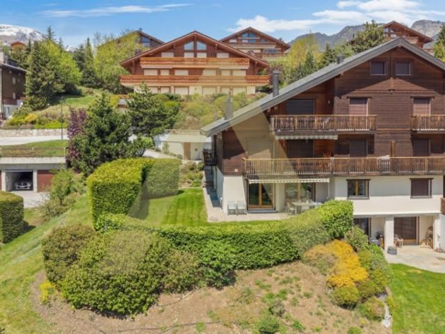 Alpine Eleganz nur einen Katzensprung vom Golfplatz Ballesteros entfer