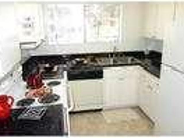 Alpine Heights 2bd/2bth 950sqft Apartment for rent. Pet OK!