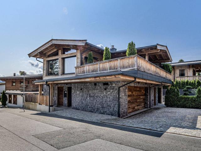 Alpiner Luxus trifft Design – Neubauchalet mit Kaiserblick
