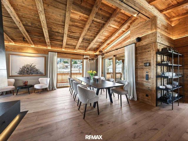 Alpiner Wohntraum: Neubau Chalet in ruhiger Sonnenlage Erstbezug
