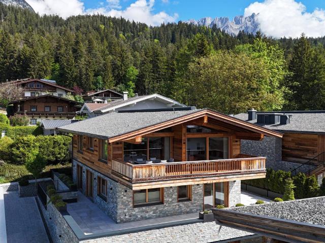 Alpines Luxus Chalet in Sonnenlage – höchste Wohnqualität 04383
