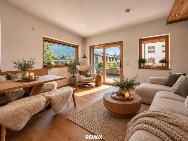 Alpines Wohnjuwel in Bestlage – Großzügiger Terrassenbalkon mit Blick auf das Kitzbüheler Horn