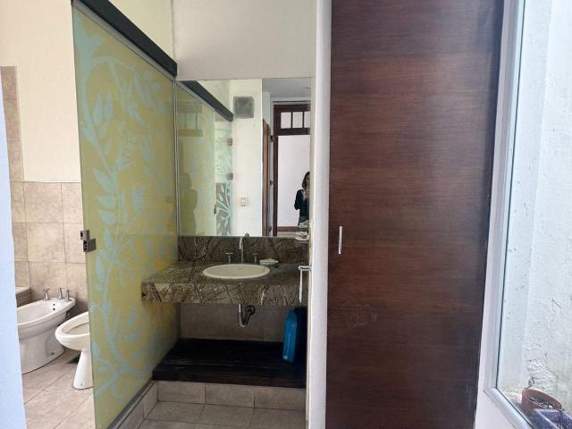 ALQUILA CASA USO PROFESIONAL CENTRO CORDOBA