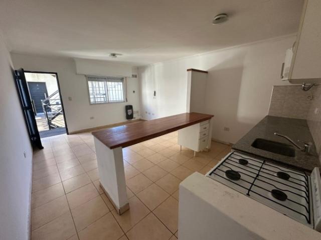 ALQUILA departamento ubicado en Belgrano 614
