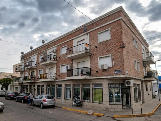 ALQUILA DEPARTAMENTO LAVALLE Y CHACABUCO