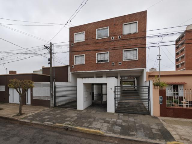 ALQUILA DPTO 1 DORMITORIO LAMADRID 73