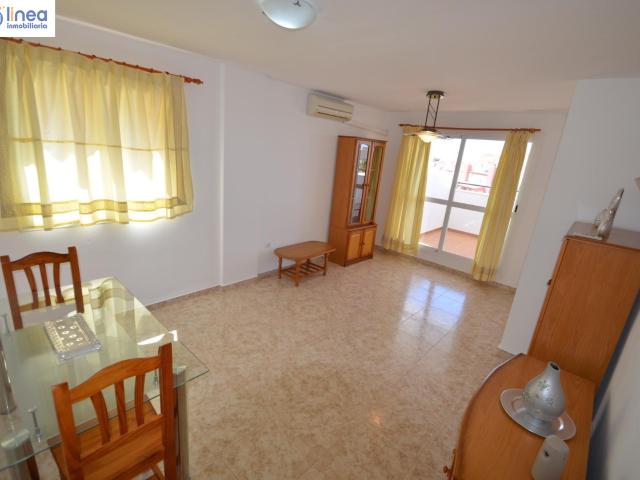 ALQUILAMOS PISO 2 DORMITORIOS, CON GARAJE Y TRASTERO EN AGUADULCE NORTE ALMERIA