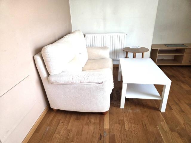 Alquilase apartamento zona Burgo