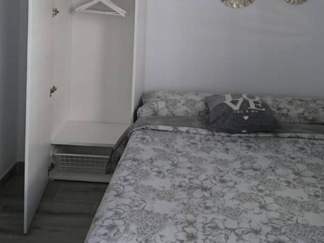 Alquilase apartamento zona Plaza España