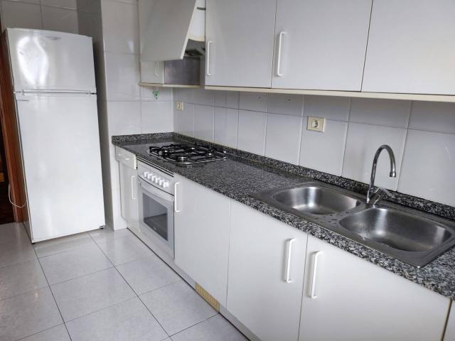 Alquilase piso zona Burgo
