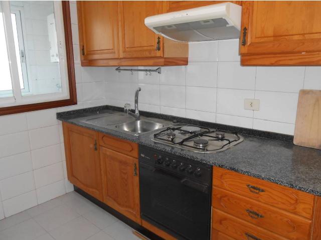 Alquilase piso zona Eiris