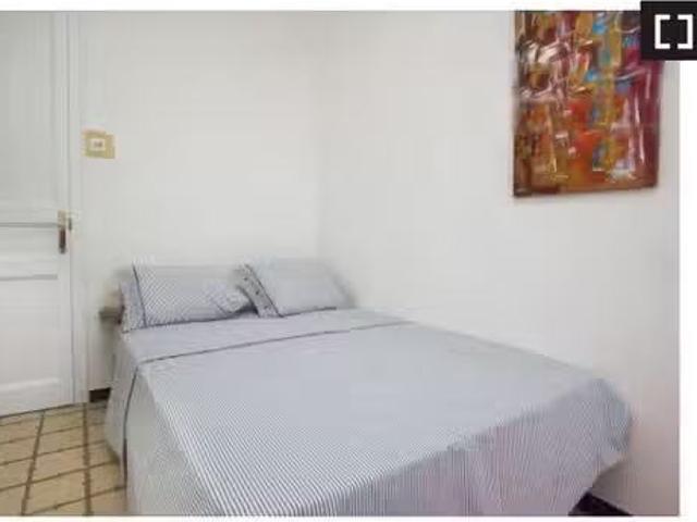 Alquilar una habitación en piso compartido en el Eixample, Bar.