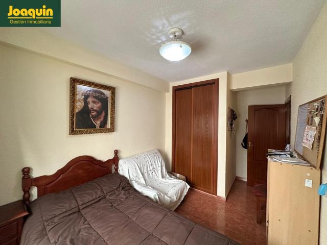 Alquilar Piso REF. LV1141