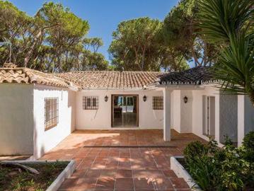 Plaza Juan Romero, Centro de Marbella, Camino de Camoján, Sierra Blanca, Urbanización Lomas de Puente Roman, Málaga, Andalucía, Andalucía