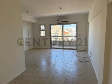 Alquiler 2 Ambientes con Balcón | Piso 9 Muy Luminoso | Contrafrente Silencioso | Floresta