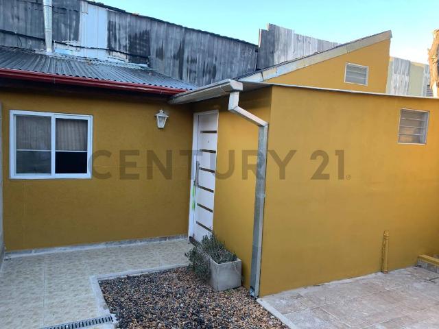 ALQUILER 2 Ambientes con patio privado y todos los servicios incluidos | Benavídez | A metros de Ru