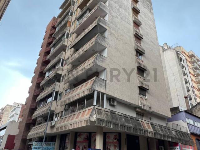 Alquiler, 2 Dormitorios con gran balcon