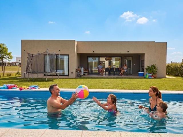 Alquiler temporada completa Casa Quinta San Sebastian Pilar 4 ambientes Parque Pileta