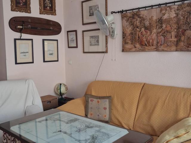 ALQUILER TEMPORADA: Piso de 3 dormitorios en zona Santa María del Mar