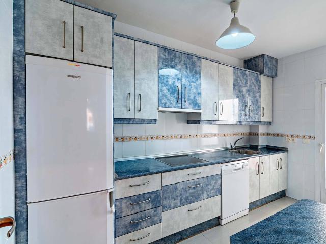 ALQUILER TEMPORAL 700 € APARTAMENTO AGUADULCE SUR DOCENTE