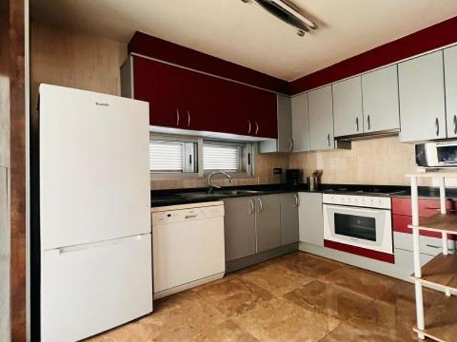 ALQUILER TEMPORAl A PARTIR 15 DE SEPTIEMBRE AL15 DE JUNIO MODERNO CHALET 3 HABITACIONES