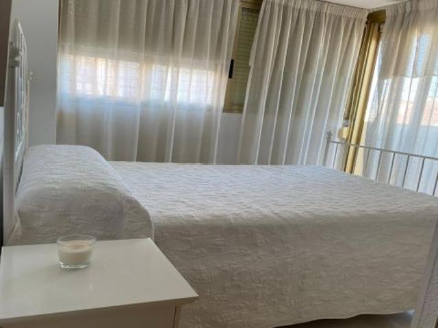 ALQUILER TEMPORAL EN BENIDORM – 900 €/MES ? Disponible del 1 de septiembre al 30 de junio