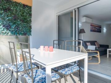 Alquiler vacacional en primera línea de playa. VFT/MA/306636 / ESFCTU0000290390000511200000000000000000VFT/MA/306636 Apartamento en 1ª Línea de playa Fuengirola
