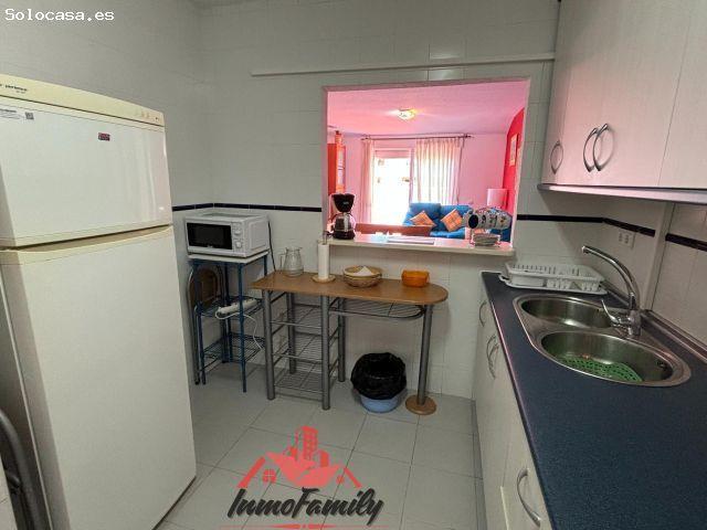 ALQUILER VACACIONAL ROQUETAS DE MAR, ÁTICO 2 DOR, TERRAZA, GARAJE Y PISCINA