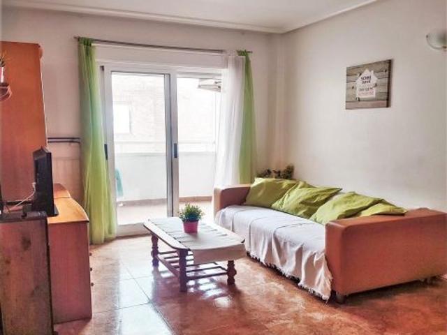 ¡ALQUILER VACAIONAL! APARTAMENTO DE 2 DORMITORIOS CON PISCINA COMUNITARIA