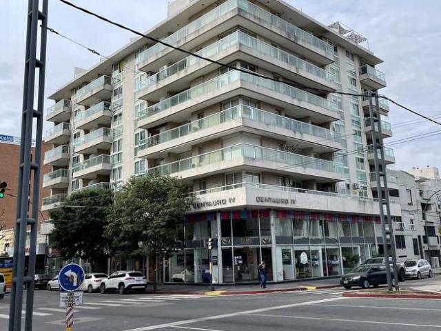Alquiler / Venta Departamento 3 dormitorios con cochera en Barrio General Paz, Córdoba