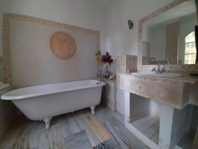 Alquiler Villa en Velerin, Estepona