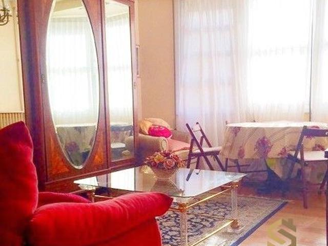 ALQUILER VIVIENDA EN GRAN VÍA
