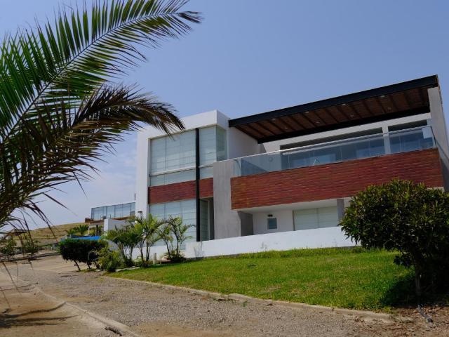 ALQUILER AMPLIA CASA MODERNA VISTA PANORÁMICA