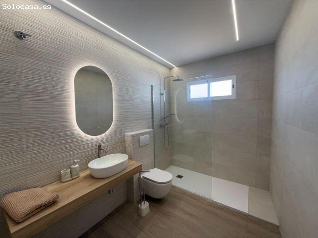 Alquiler anual, vivienda amueblada en recinto privado con piscina comunitaria