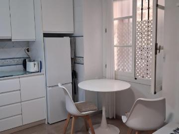ALQUILER ANUAL ZONA CENTRO: Precioso apartamento en plana baja