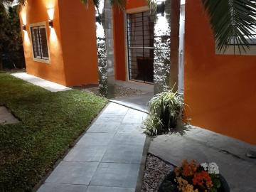 Casa en alquiler en Partido de Florencio Varela - Cochera