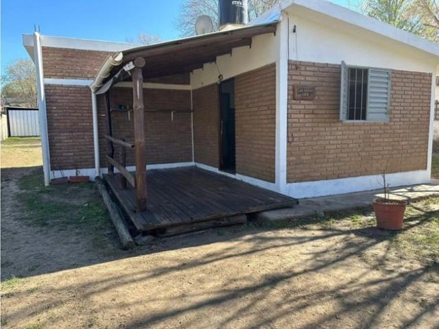 ALQUILER ANUAL | CASA DE 2 DORMITORIOS CON GRAN PATIO – MAYÚ SUMAJ