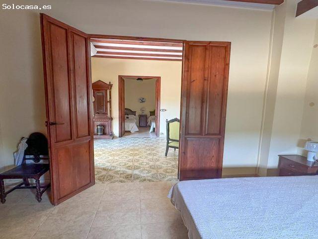 ALQUILER ANUAL DE VILLA SEÑORIAL CON GRAN PARCELA, PISCINA Y JARDINES EN ONDARA
