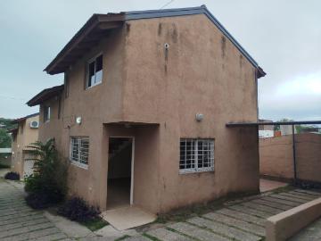 ALQUILER ANUAL DUPLEX 2 DORM. CON COCHERA