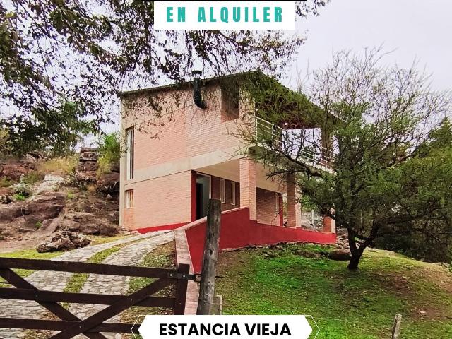 Alquiler Anual En Estancia Vieja Cerca Del Río Con Balcón Y Asador