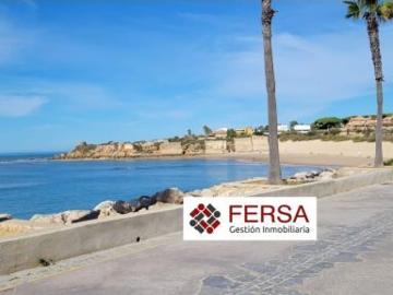 ALQUILER ANUAL FERSA INMOBILIARIA COMERCIALIZA EN EXCLUSIVA ATICO FRONTAL AL MAR EN PUERTO SHERRY