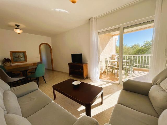 Alquiler apartamento con terraza, vistas al mar