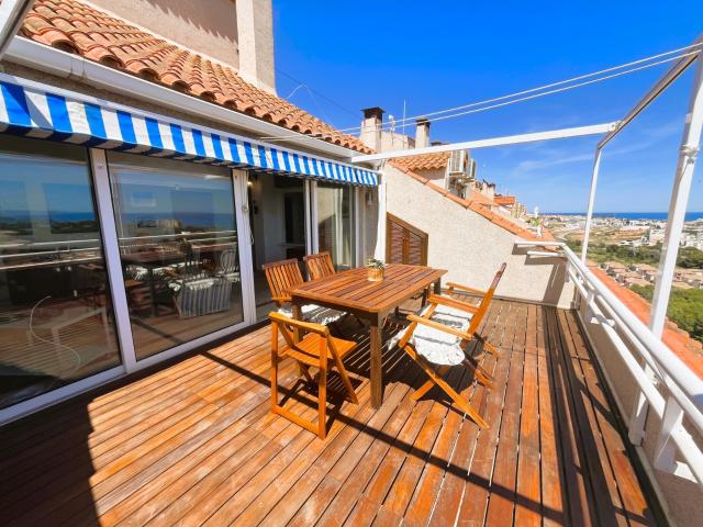 Alquiler ático con aire acondicionado, vistas al mar