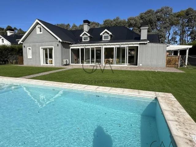 Alquiler Casa a estrenar 3 dormitorios, 276m2, 2 cocheras, Mar Del Plata, General Pueyrredon | Argenprop
