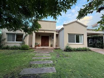 Alquiler Casa a estrenar 2 dormitorios, 141m2, 1 cochera, Pilar del Este Los Jazmines, Pilar | Argenprop
