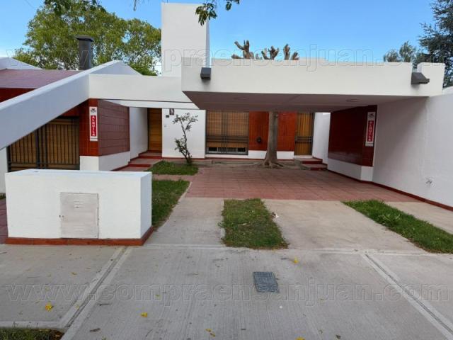 Alquiler. Casa Barrio Del Bono Sobre Hermogenes Ruiz