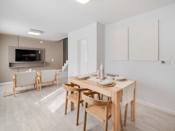 ALQUILER CASA DUPLEX 3 DORMITORIOS TOTALMENTE AMOBLADA CON COCHERA B POETA LUGONES