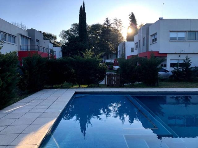 ALQUILER CASA DUPLEX EN CANNING Complejo casas del Bosque