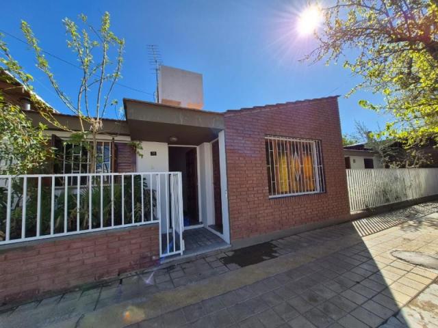 Alquiler Casa De Dos Dormitorios Las Palmas Rivadavia